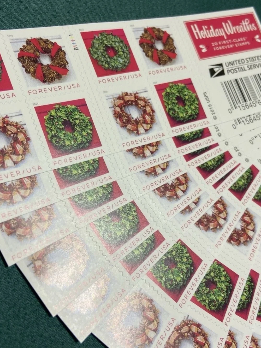 USPS 2019 Holiday Wreaths Forever Stamps - 200ct Booklet, Mint Unused